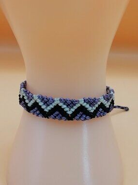 Handmade Macrame Bracelet, Multicolor Zig-Zag Design